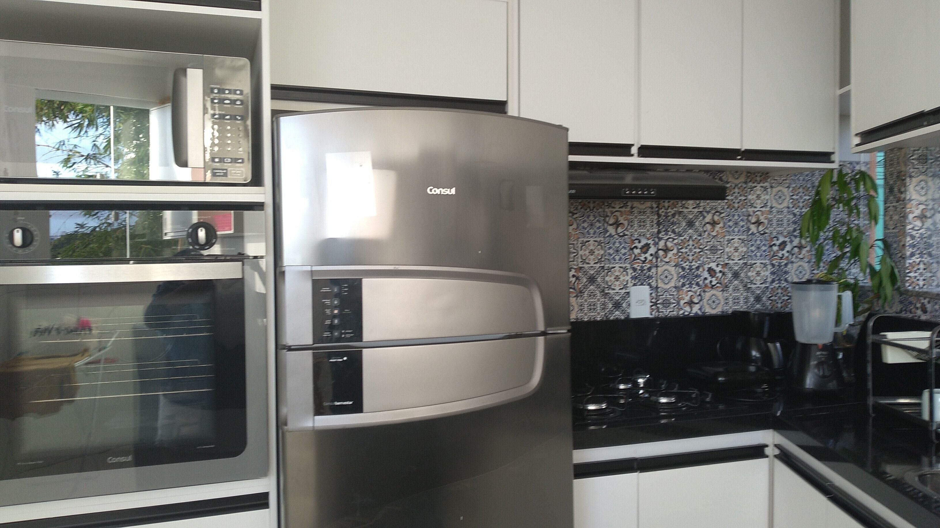 Kühlschrank, Ofen, Herdplatte, Wasserkocher