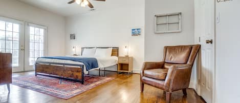 4 makuuhuonetta, työpöytä, vauvan matkasänky, ilmainen Wi-Fi