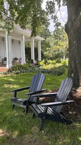 Cozy 1 bedroom cottage on picturesque horse farm
