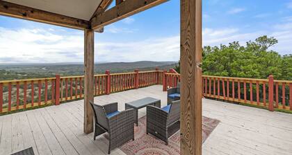 Hilltop/2Kingbeds/Wi-Fi/Sleeps7/Jacuzzi/TerraceDine/Entire2br2baHome/4acres/Pets