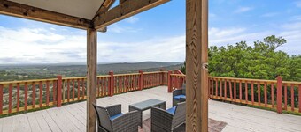 Hilltop/2Kingbeds/Wi-Fi/Sleeps7/Jacuzzi/TerraceDine/Entire2br2baHome/4acres/Pets