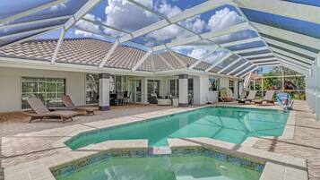 室外游泳池,恒温泳池