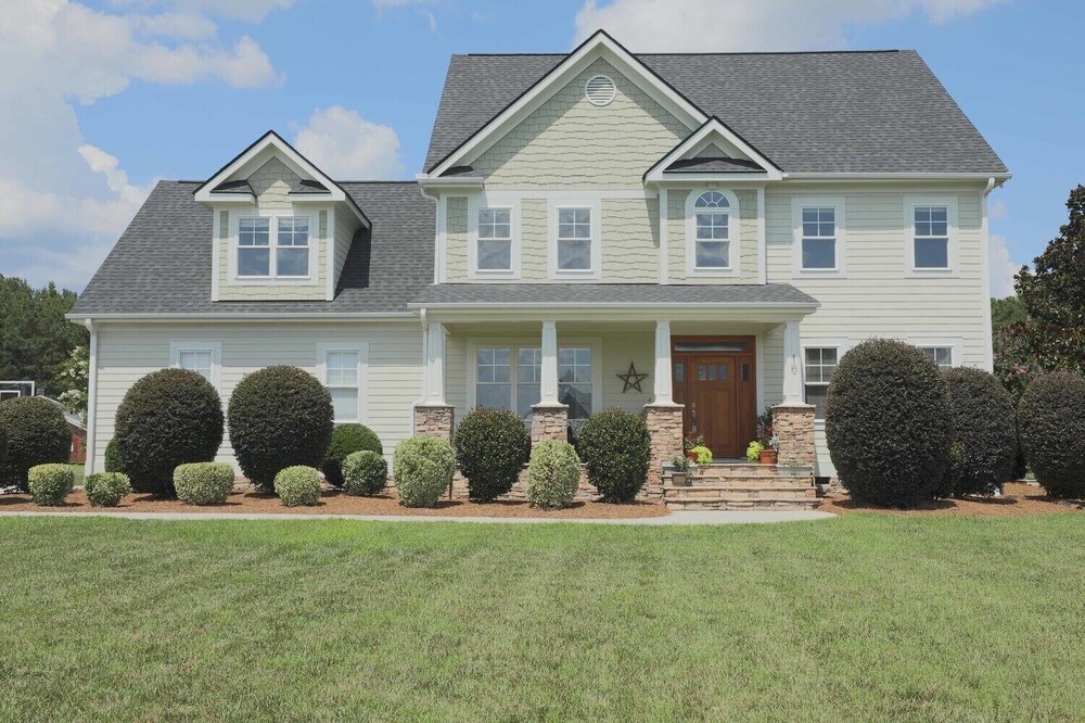 Executive Home on over an Acre of Land. Country Living at its Best.