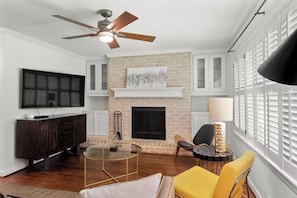 TV connectée, cheminée