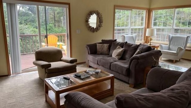 House, 2 Queen Beds (Blissful Beach House) | Living room - Blissful Beach House (Pacific City)