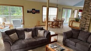 House, 2 Queen Beds (Blissful Beach House) | Living room - Blissful Beach House (Pacific City)