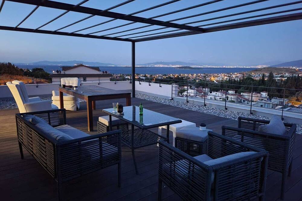 Luxury Duplex Apartment with pool