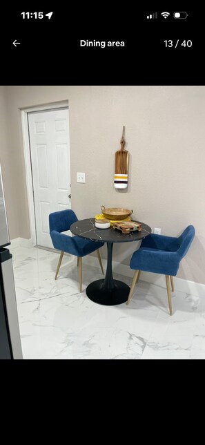 تناول الطعام