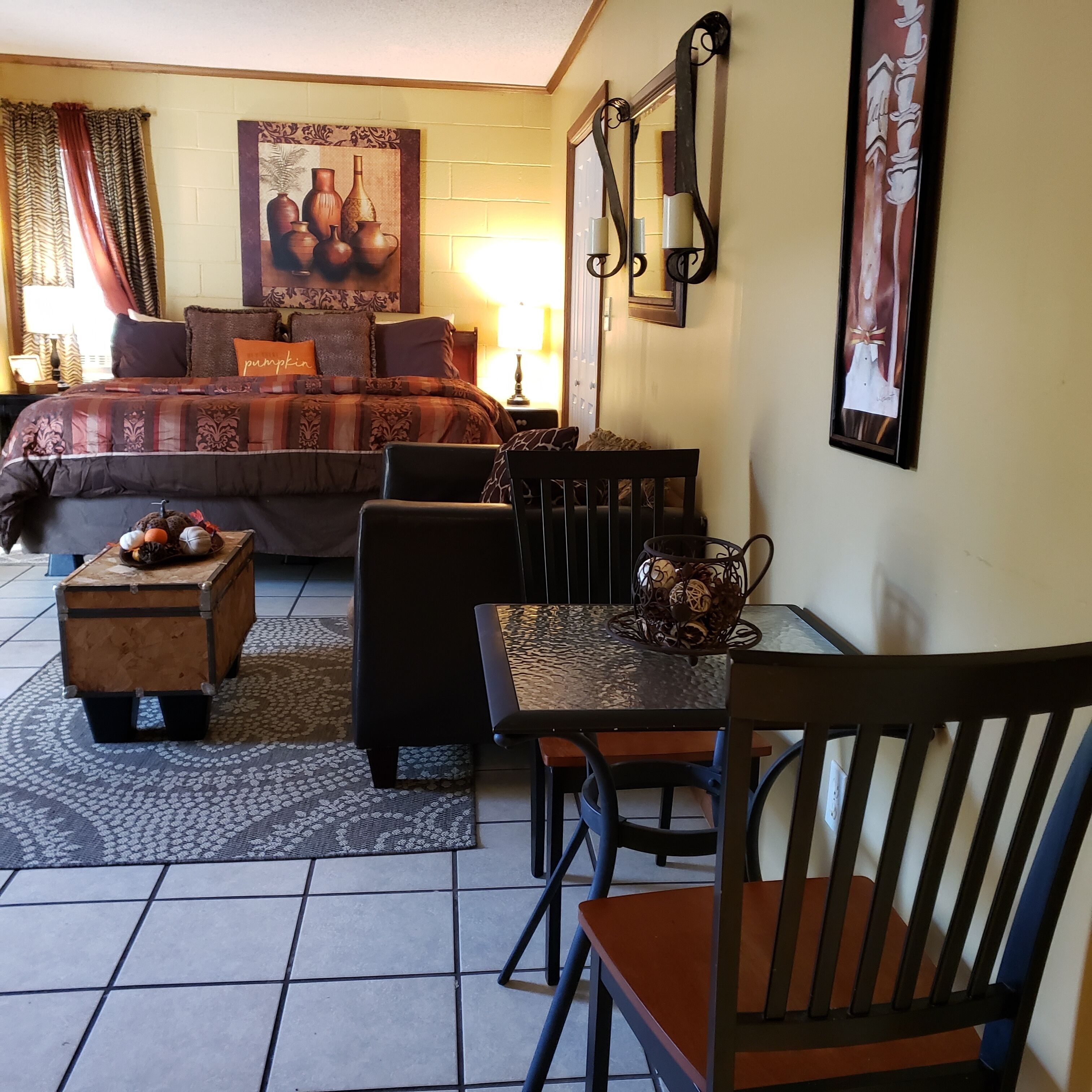 Beautiful Mediterranean studio apt with private patio