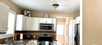 The Village Haus—Close to Frankenmuth and Birch Run Prime Outlets! 