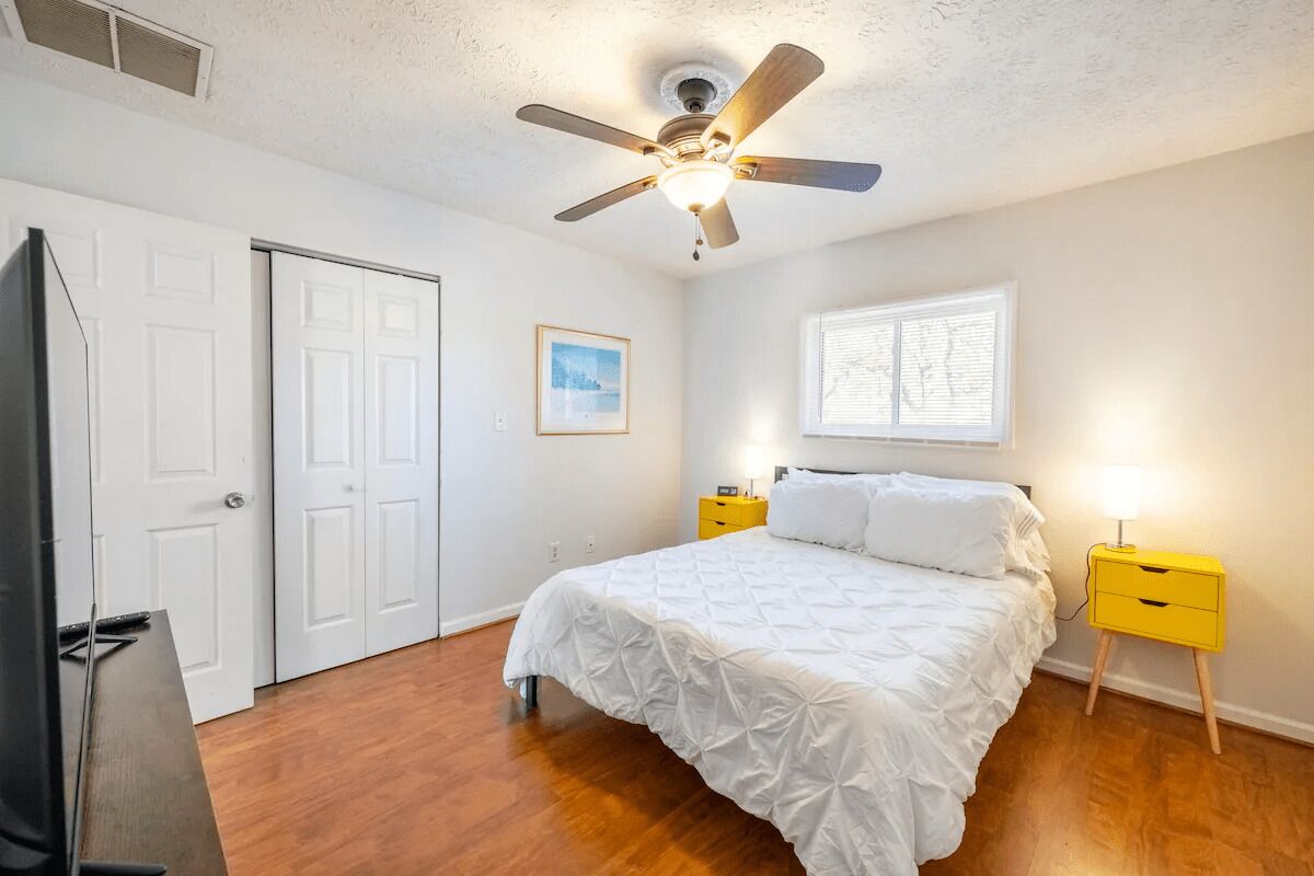 Private 2 Bedroom Condo 5 Minutes from the Beach!