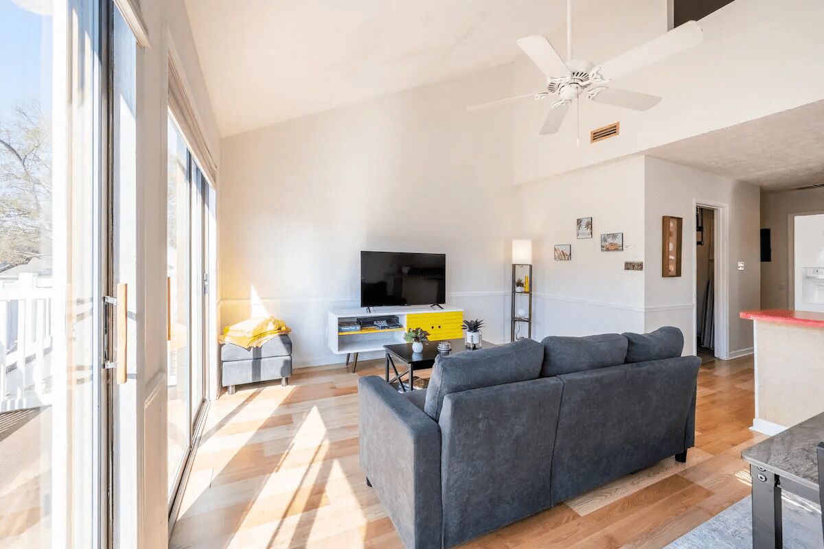 Private 2 Bedroom Condo 5 Minutes from the Beach!