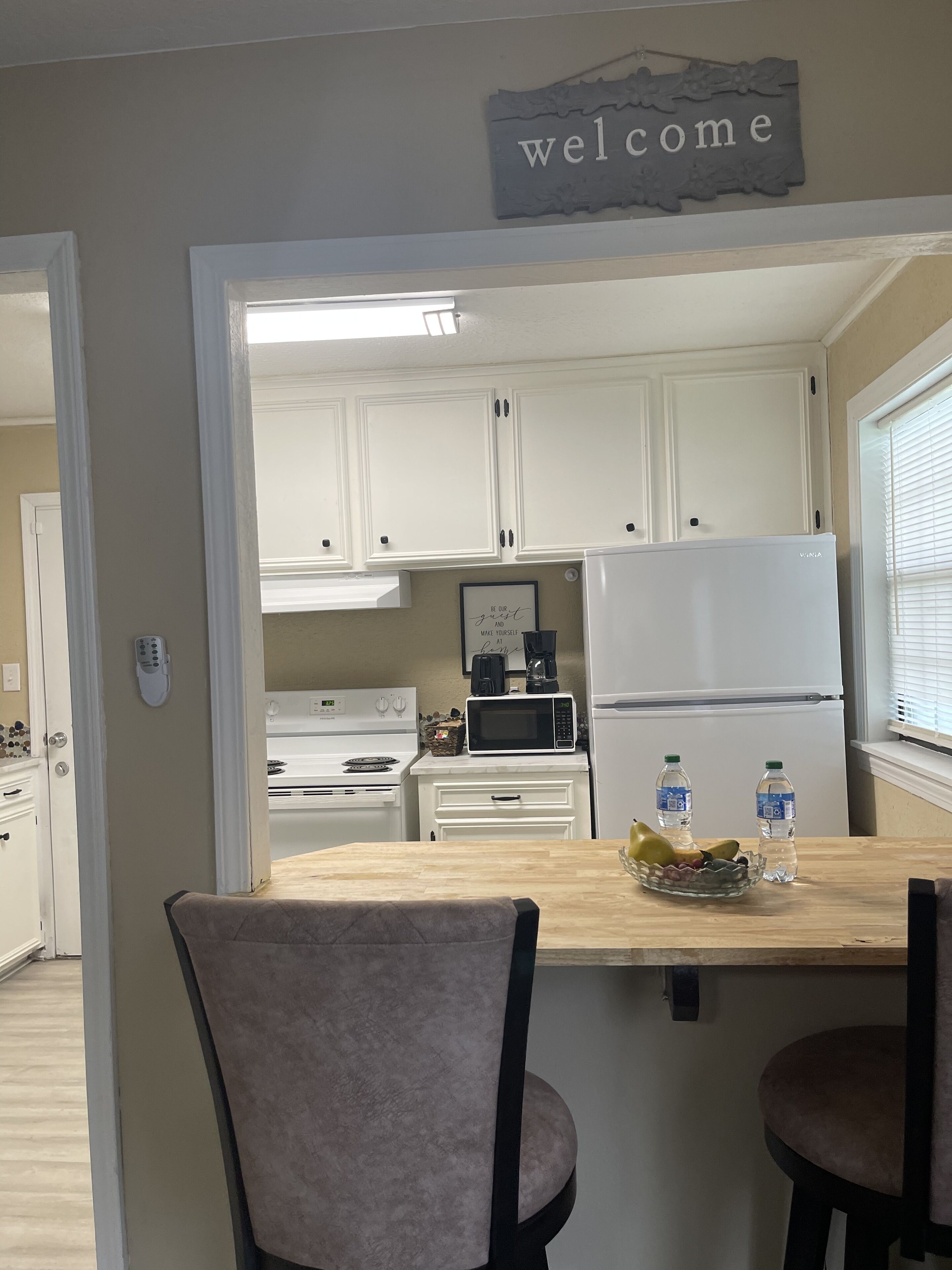 Remodeled home- minutes aways from casinos and airport