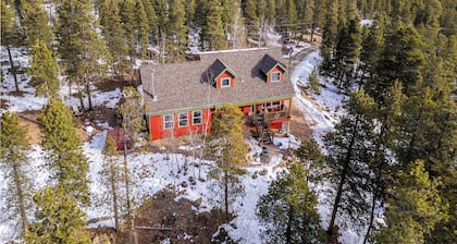Arapaho Forest Lodge | Hot Tub, Game Room, Hiking