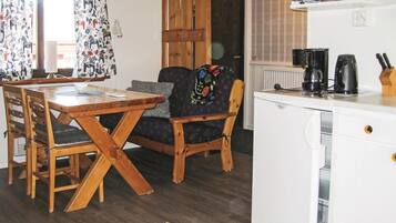 Studio | Living room | TV