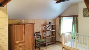 Ferienhaus | 4 Schlafzimmer, Bügeleisen/Bügelbrett, kostenloses WLAN