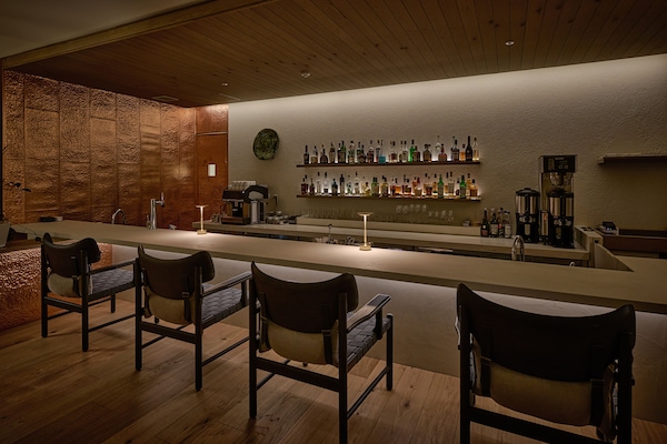 Bar (en el alojamiento)