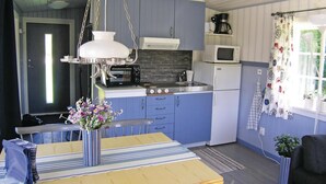 Casa | Cocina privada | Frigorífico y utensilios de cocina