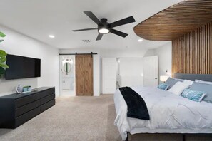 4 bedrooms, iron/ironing board, travel cot, free WiFi - Gilbert Oasis 1mile to DT w/Heated Pool & Game Room (Gilbert)