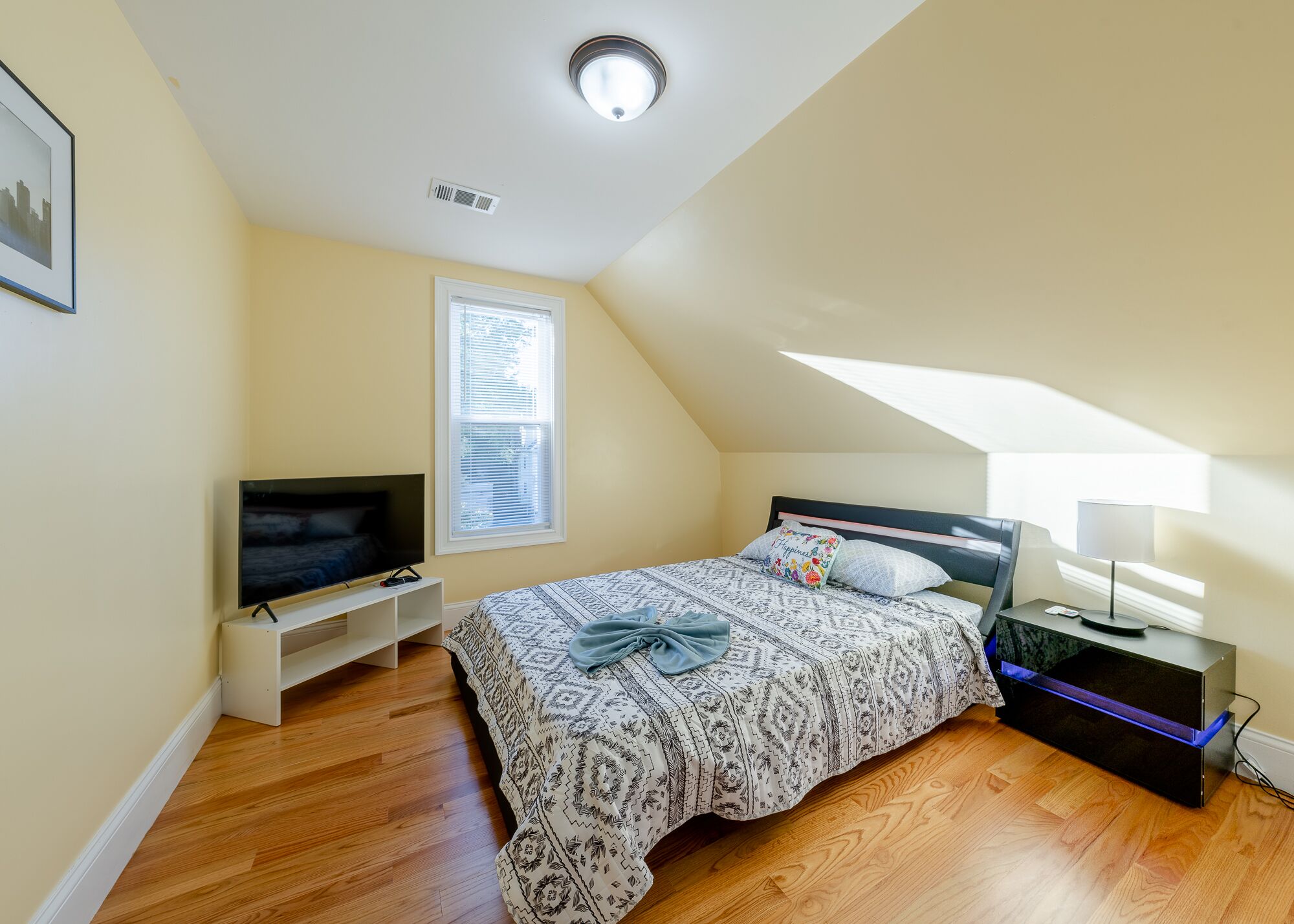 4 bedrooms, free WiFi, bed sheets