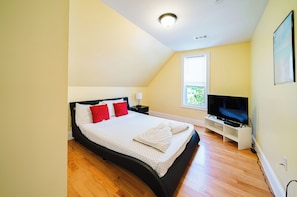 4 bedrooms, free WiFi, bed sheets