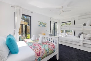 4 Schlafzimmer, Bügeleisen/Bügelbrett, kostenloses WLAN, Bettwäsche