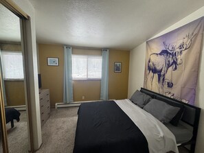 1 bedroom, memory-foam beds, WiFi, bed sheets