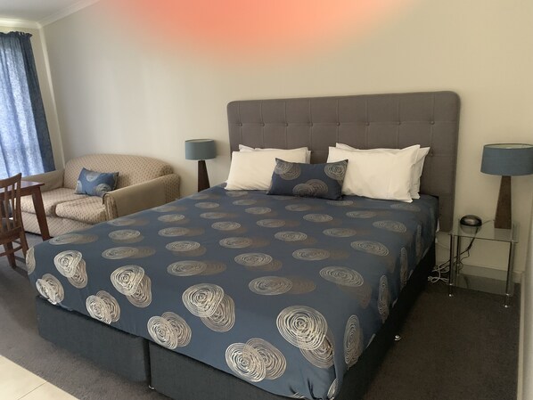 Fer et planche à repasser, Wi-Fi, draps fournis