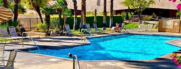 Outdoor pool, a heated pool - ***Downtown Biarritz ● Pool ● Spa's ● Tennis*** (Palm Springs)