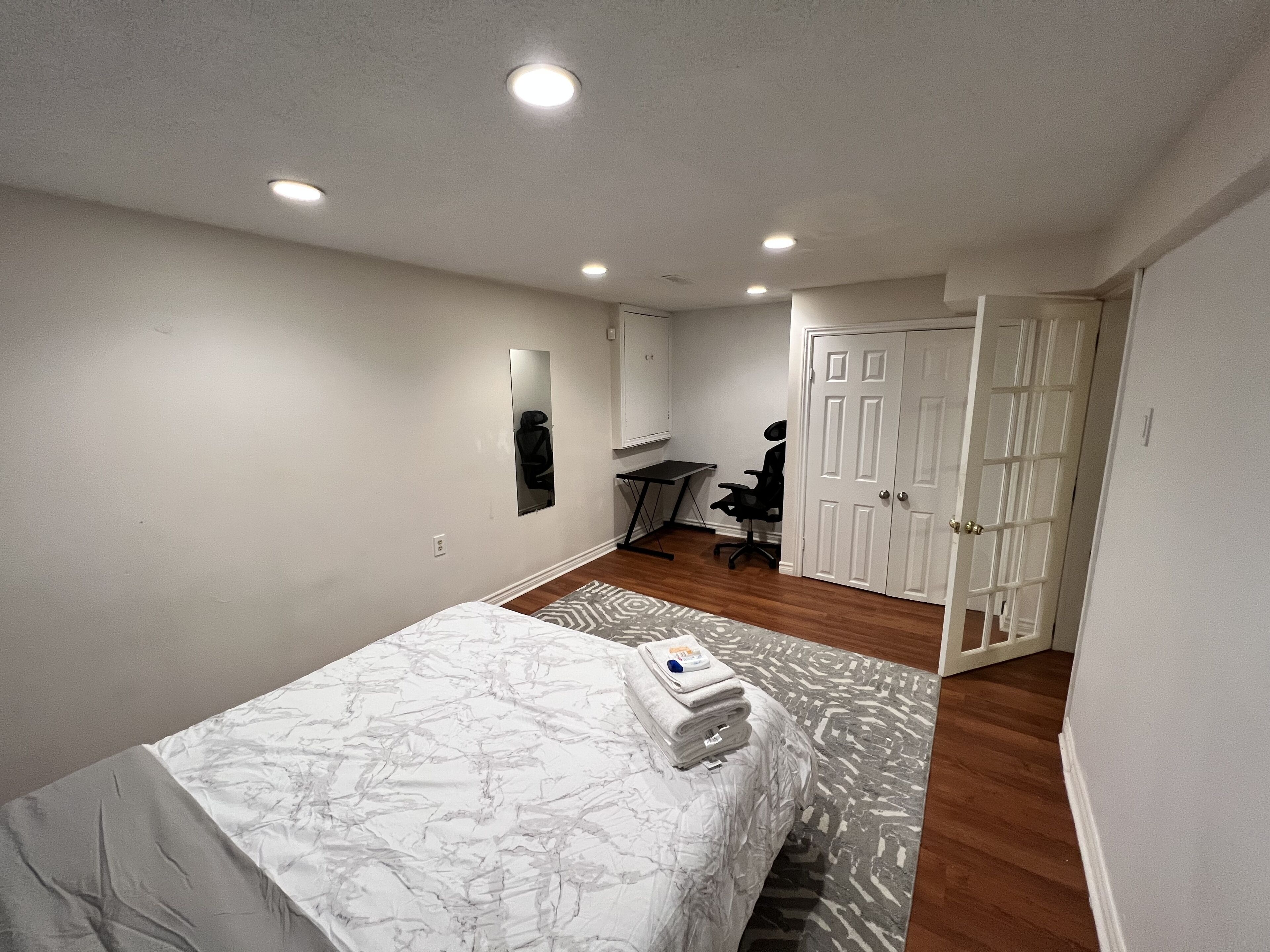 An Elegant and Cozy 2-bedroom space near Heartland Towncenter