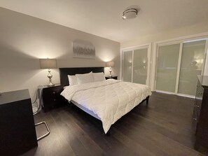 3 bedrooms, desk, iron/ironing board, free WiFi