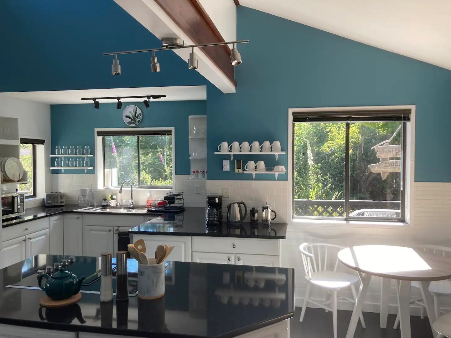 The Applebnb • 3 Bedroom Main House & Gardens