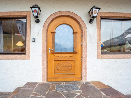 Ehemaliges Gasthaus an der Talstation Itter