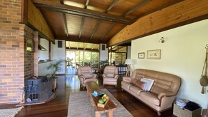 Interior - Three bedroom timber home sleeps 7 (Byfield)