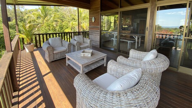 Property grounds - Three bedroom timber home sleeps 7 (Byfield)