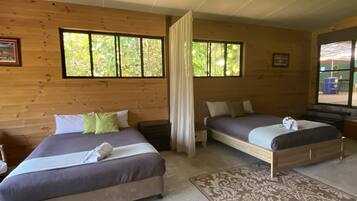 1 chambre, fer et planche Ă repasser, accĂšs Internet, draps fournis