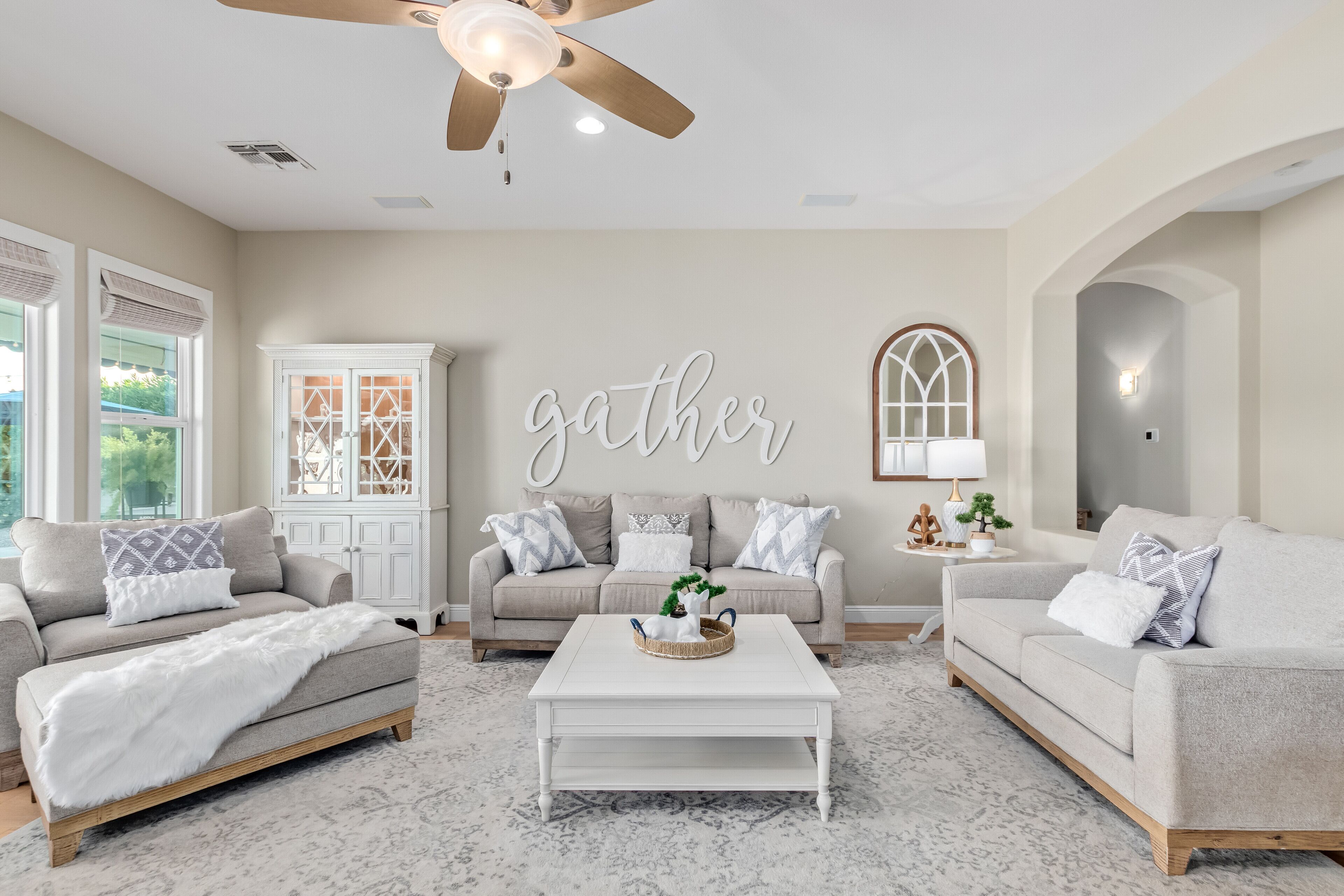 Lakefront!Heated Salt water Pool, Spa Boat! Kayak! Arcades!EV charger. 