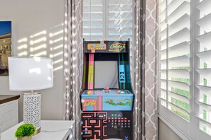Games room - Lakefront!FREE Heated Salt water Pool, Spa! Boat! Kayak! Arcades!EV charger.  (Chandler)