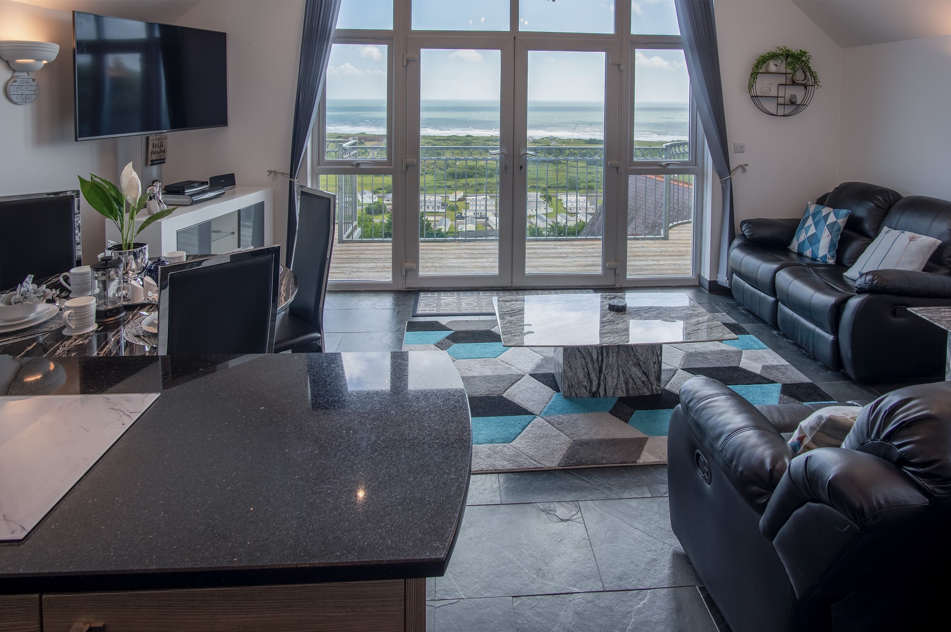 32-inch flat-screen TV with cable channels, Smart TV