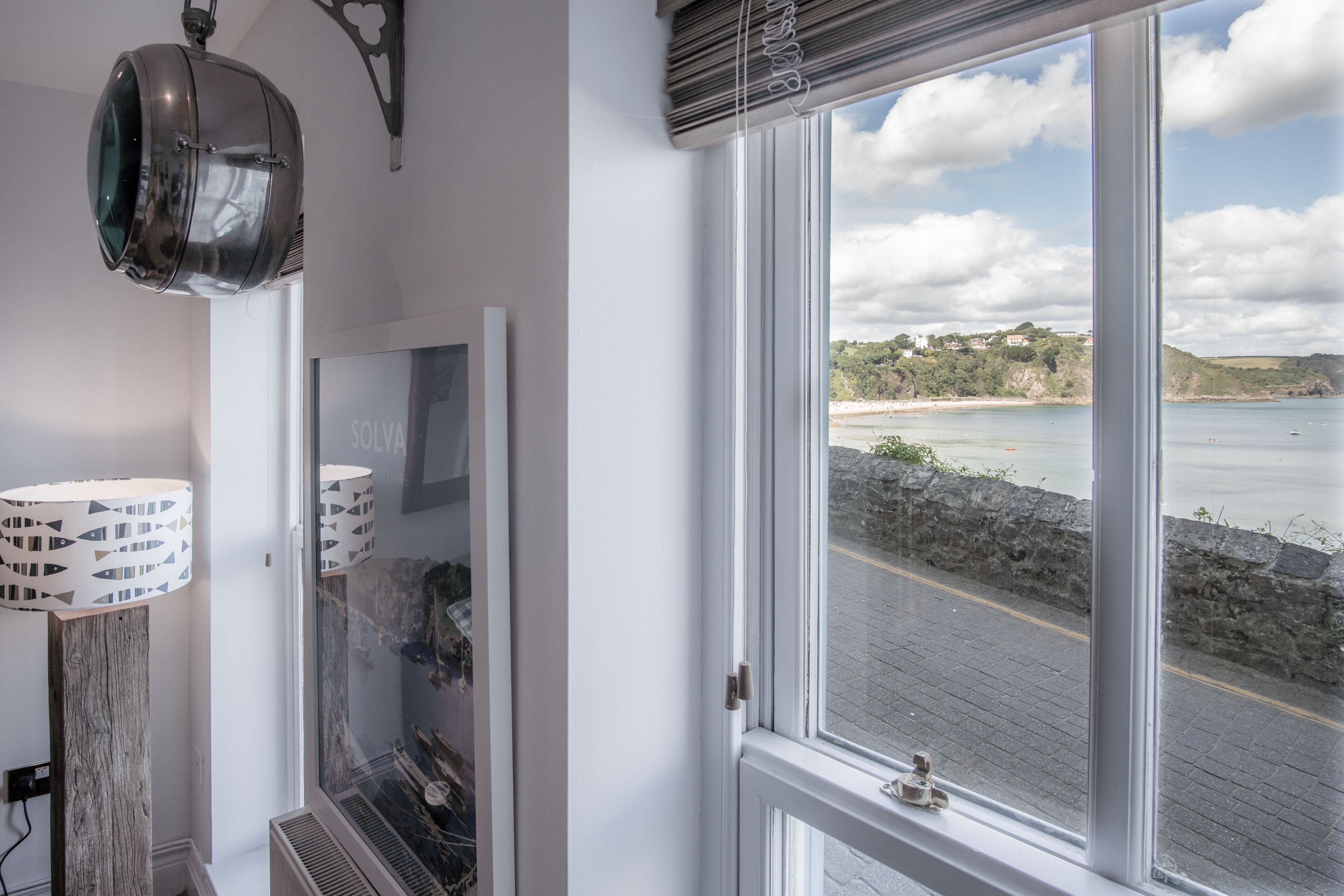 32-inch TV with cable channels