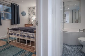 1 bedroom, premium bedding, bed sheets
