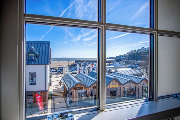 View from property - Upper Deck - 2 Bedroom Apartment - Saundersfoot (Saundersfoot)