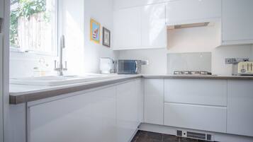 Microwave, oven, stovetop, dishwasher
