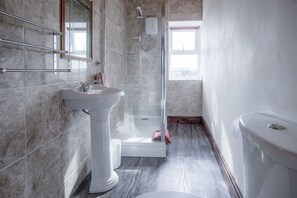 Shower, towels