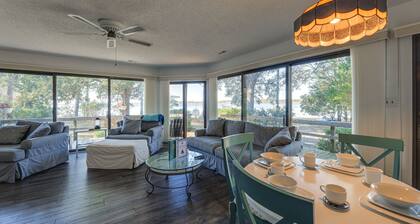 New Bern Home w/ Direct Access to Neuse River