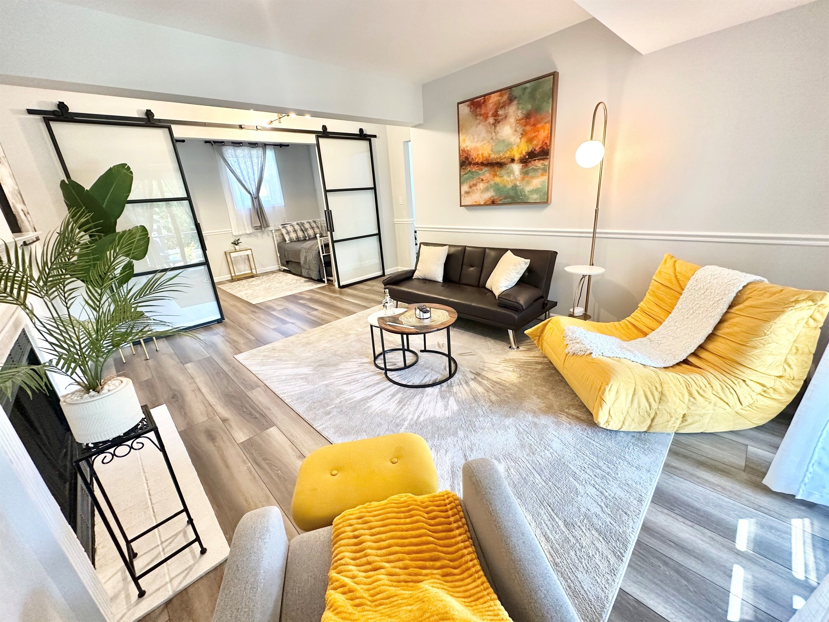 Smart TV, fireplace, books, offices