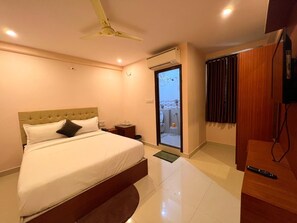 Deluxe Double Room | View from room - Hotel InTourist by Agira Hotel (Bengaluru)