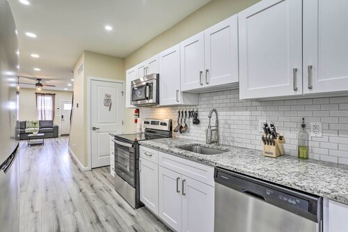 Philadelphia Townhome < 8 Mi to Center City!