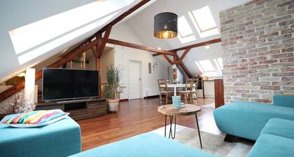 Beautiful and Romantic Penthouse With 2 Terraces