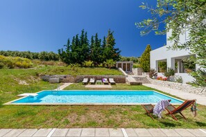 Outdoor pool - Adhilli i residence (Rethymno)